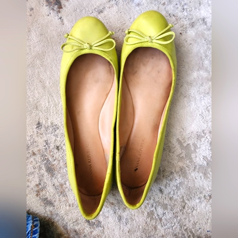 Banana Republic Ballet Flats